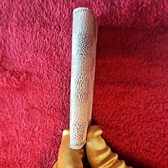 Louis Vuitton Damier Azul 4 Hook Key Holder Case - Picture 7 of 11